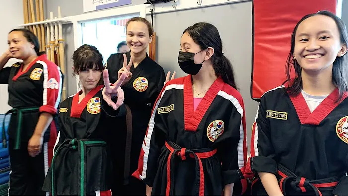 Choe's Hapkido Martial Arts and Kickboxing Picture 9