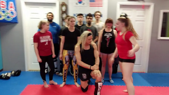 Bateman's USA Expert Karate, Hapkido & Kickboxing Picture 1