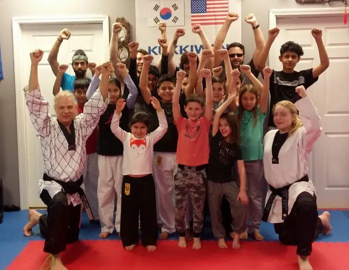Bateman's USA Expert Karate, Hapkido & Kickboxing Picture 5