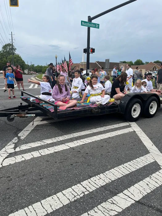 Jessie Thornton's United Karate Studio Picture 1