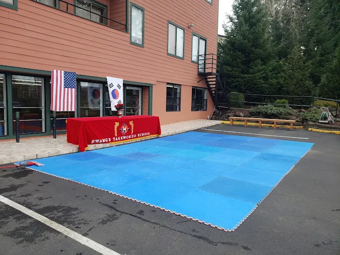 Hwang's Taekwondo School Picture 3