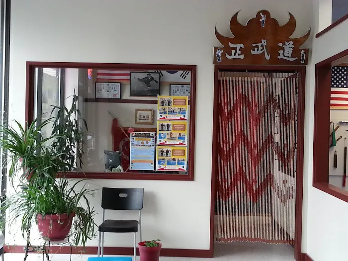 Oom Yung Doe - 8 Martial Arts - Kirkland Bellevue Picture 5