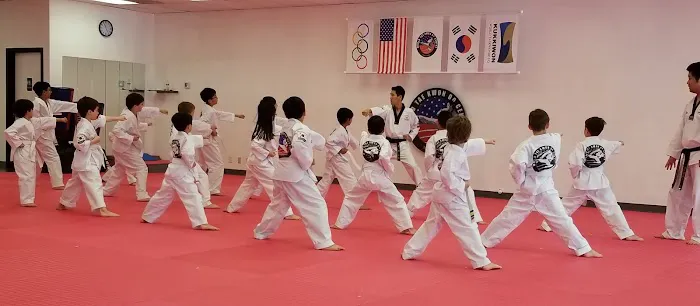 World Tae Kwon Do Center Master Park's : Sammamish Martial arts Picture 1