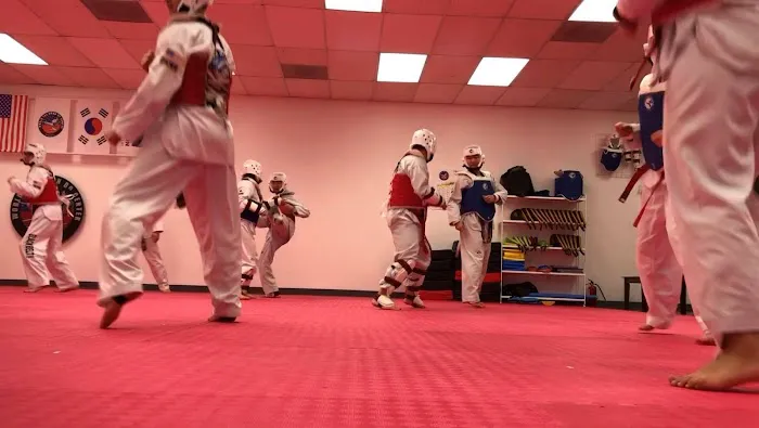 World Tae Kwon Do Center Master Park's : Sammamish Martial arts Picture 9