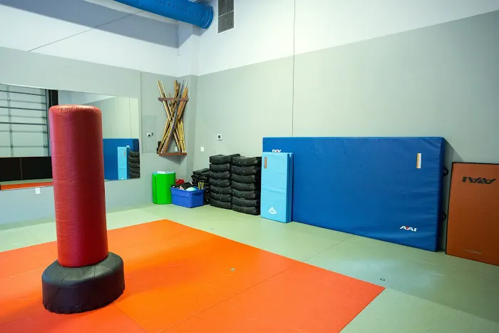 karate west Picture 5