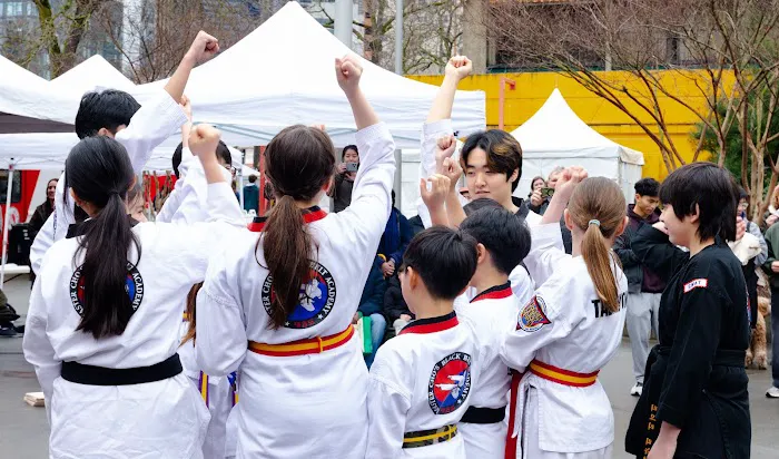 Master Cho's Taekwondo Picture 2