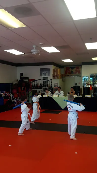 Master Cho's Taekwondo Picture 6