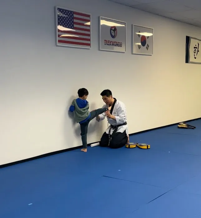 Master Lee's Hankuk Taekwondo Picture 2