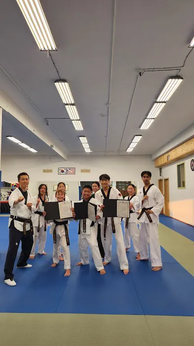 Master Pae's World Class Martial Arts Picture 2