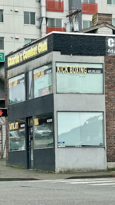 Charlies combat club Picture 2