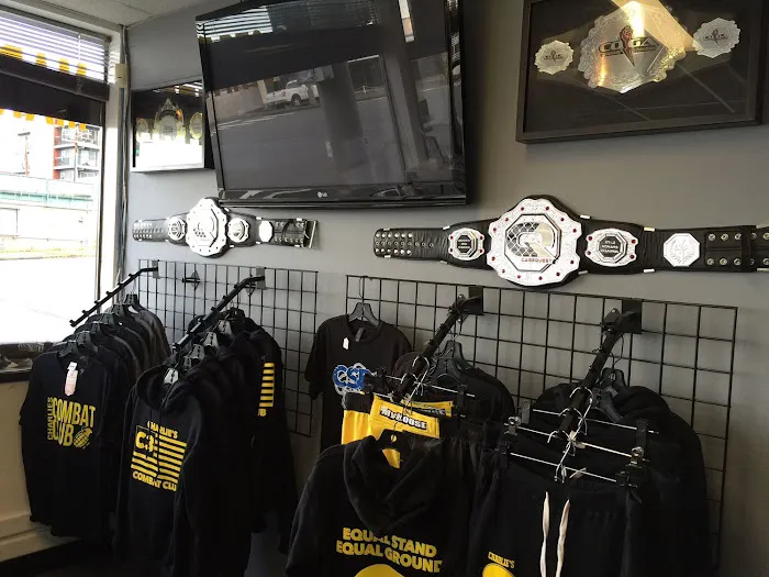 Charlies combat club Picture 7