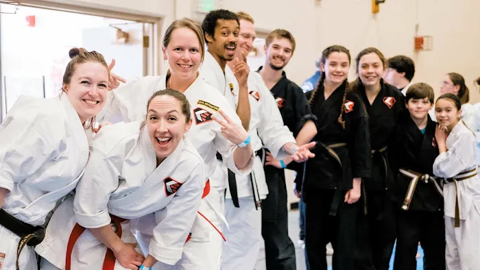 Karate Edge Picture 9