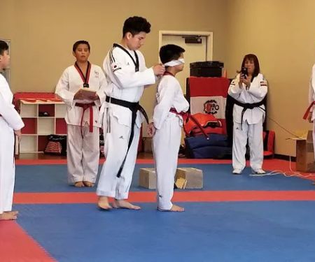 THUNDER KIDS WEST: GRAND MASTER HÉCTOR ACEVEDO.6th DEGREE BLACK BELT TAEKWONDO ITF WORLD