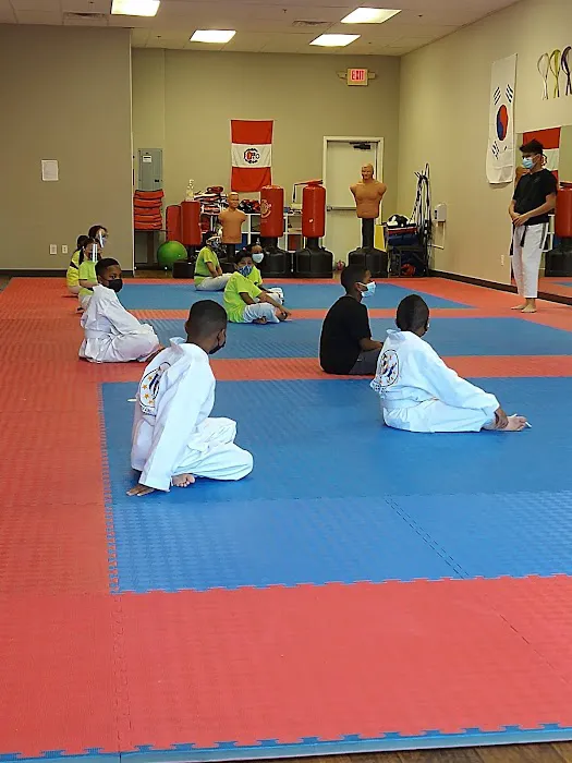 THUNDER KIDS WEST: GRAND MASTER HÉCTOR ACEVEDO.6th DEGREE BLACK BELT TAEKWONDO ITF WORLD Picture 6