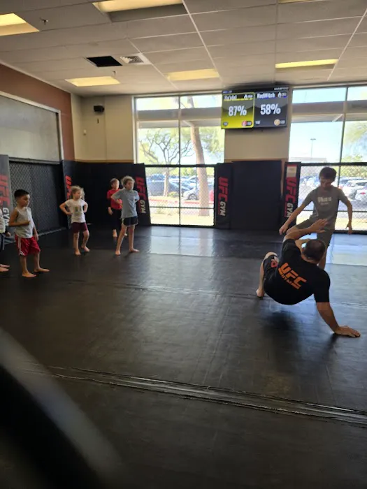 UFC FIT Centennial Picture 10