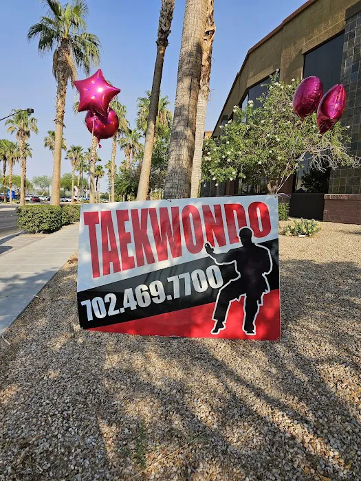 Tiger Thompson Taekwondo/ Kids zone Picture 9