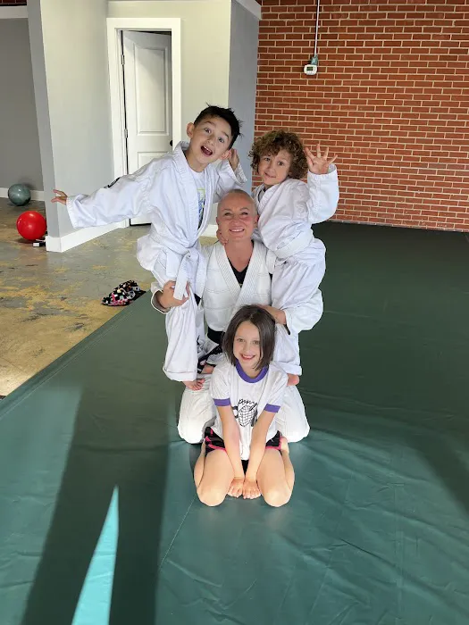 Resilient Roots Jiu Jitsu | Brazilian Jiu Jitsu (BJJ) | Oklahoma City Picture 4