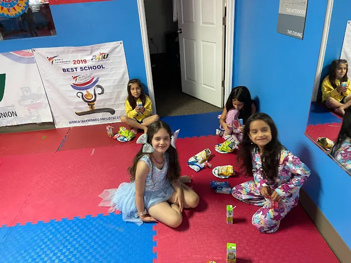 Master Yosvany Taekwondo Academy Picture 8