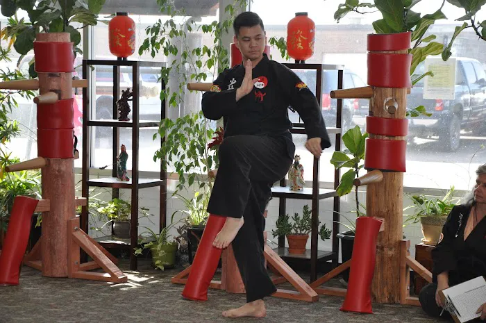 Shao-Lin Kung Fu & T'ai Chi Picture 9