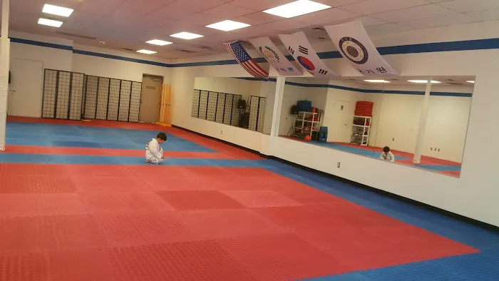 Louisville TaeKwonDo Family Center Picture 3