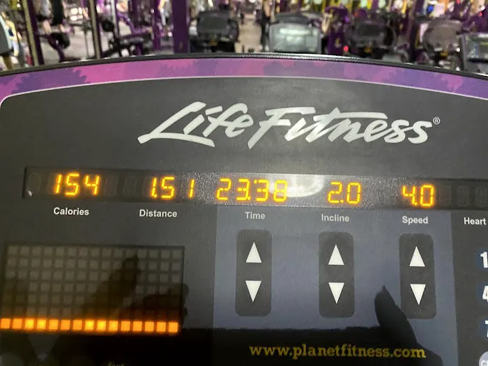 Planet Fitness Picture 6