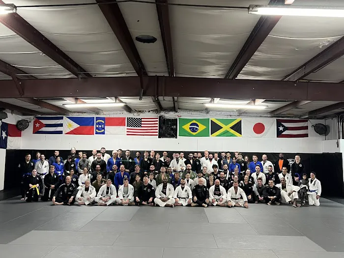 Carlson Gracie JiuJitsu Hot Box MMA Picture 5