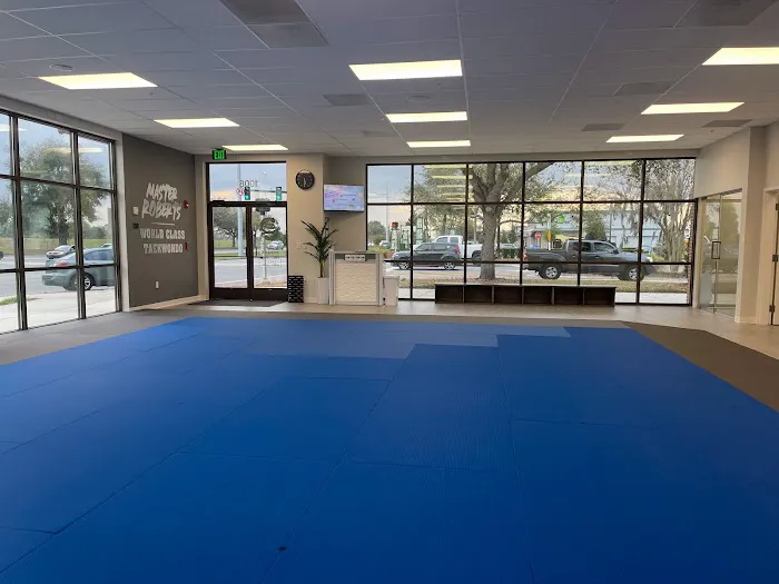 Master Roberts World Class Taekwondo Picture 6
