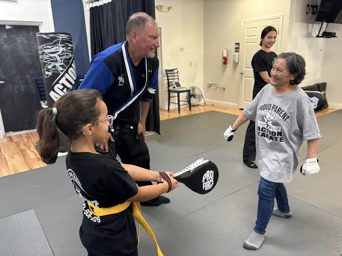 Action Karate River Hills Plaza Picture 5