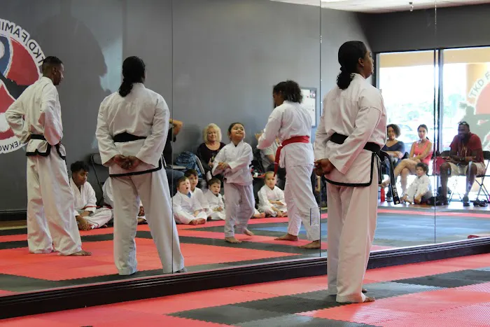 TKD Family Fitness - Taekwon-Do (In Shoppes @Sawgrass) Picture 8