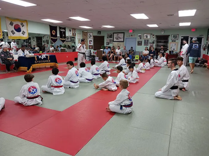 J. Park Taekwondo & Hapkido Center Picture 9