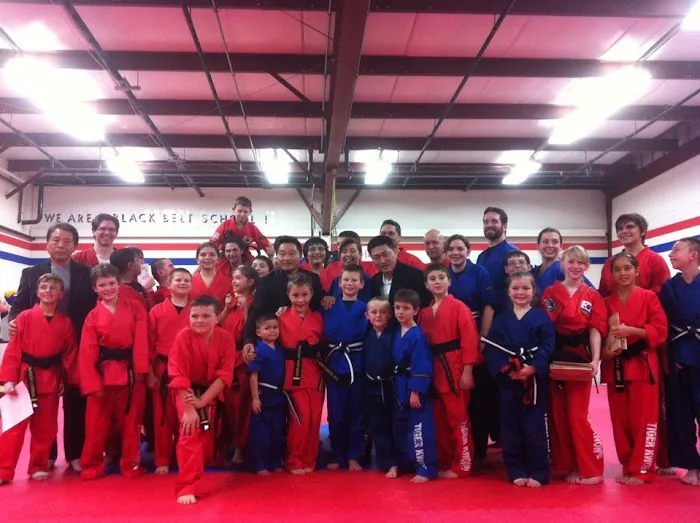 Family Taekwondo Picture 7