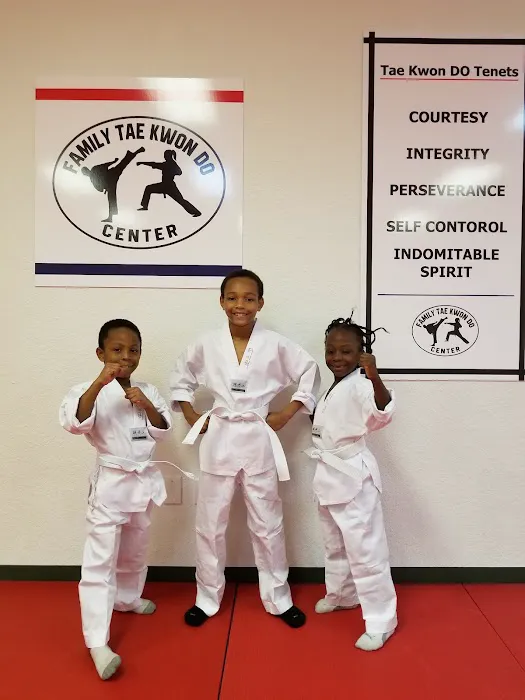 Family Taekwondo Picture 5