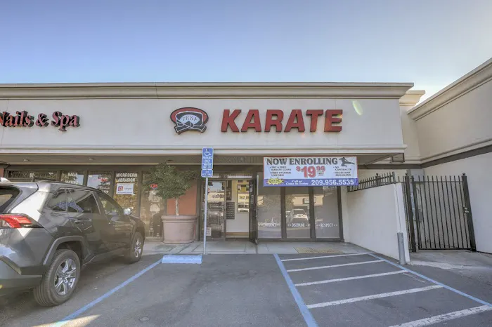 Flaherty's Kenpo Karate, Children Classes, Family Martial Arts Training, Self-Defense Lessons Picture 8