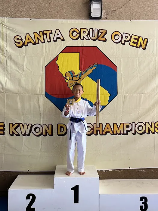 Vue's Black Belt Center Picture 3