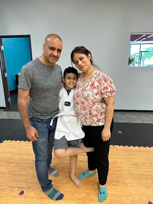 Gold River Academy - Family Taekwondo Picture 2