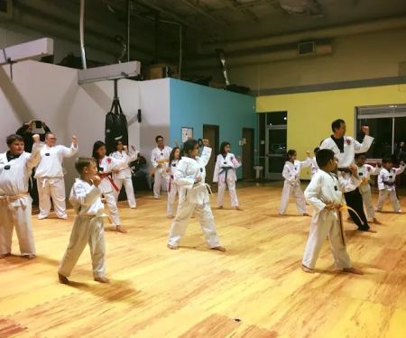 Natomas Academy - Family Taekwondo