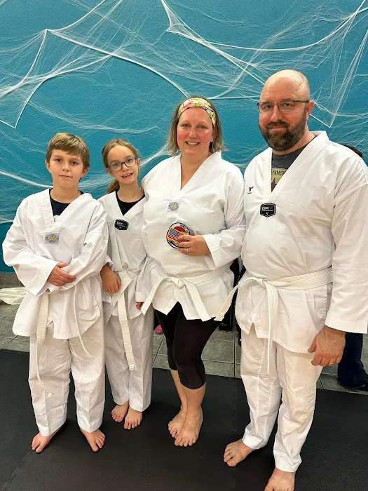 Roseville Academy - Family Taekwondo Picture 2