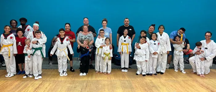 Roseville Academy - Family Taekwondo Picture 4