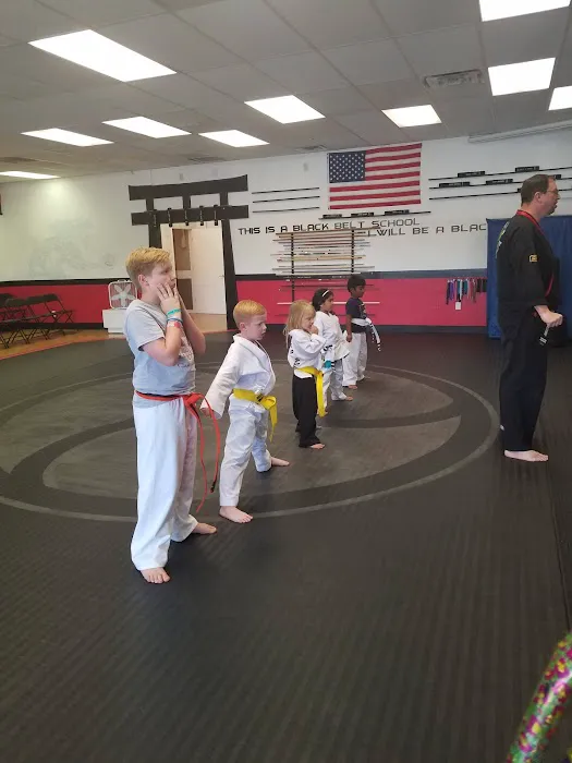Martial Arts America Landen Picture 1