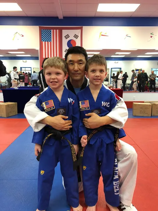 Master Kwon's World Champion Taekwondo Martial Arts Picture 8