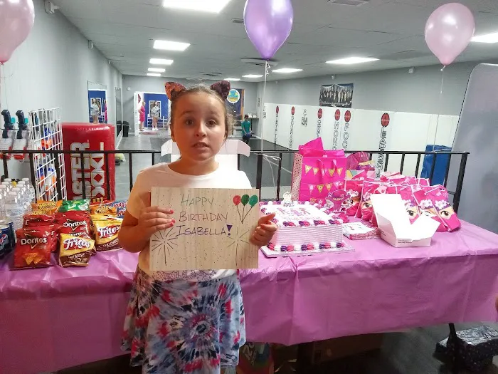 Karate Academy Irving Park Picture 4