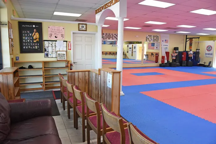 Yong Taekwondo Martial Arts Picture 3