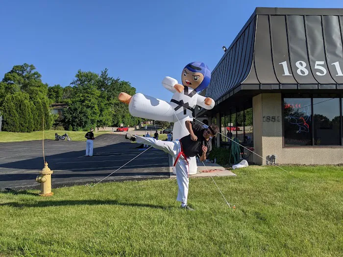 J.K. Lee's Black Belt Academy - Waukesha Picture 4