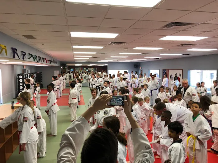 J.K. Lee Black Belt Academy - Fox Point Picture 10