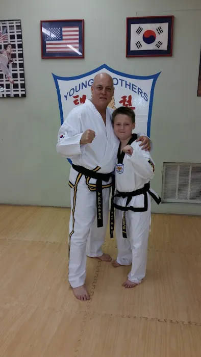 Young Brothers Taekwondo Picture 9
