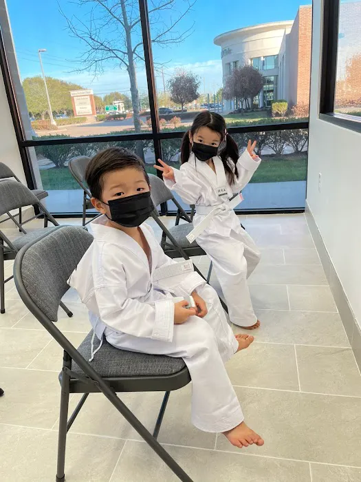 Hanguk Taekwondo Picture 8