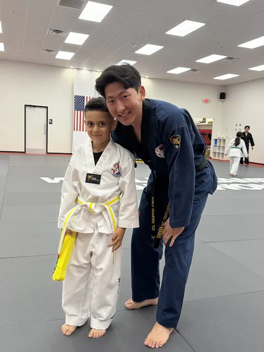 Leaders Taekwondo - Formerly known as Master Lim's World Champion TKD Cypress Picture 2