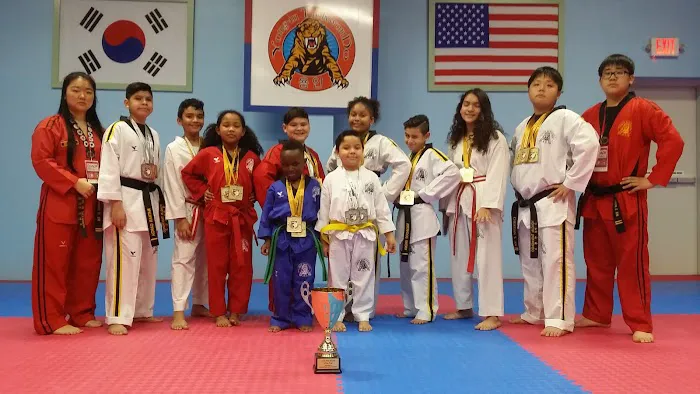 AYT An's Yong-In Tae Kwon Do Cypress Picture 5