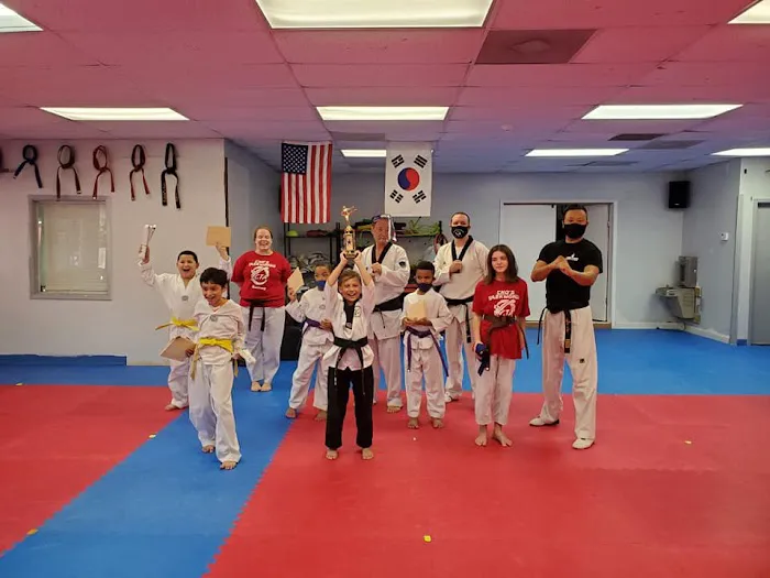 Cho's Competitive TaeKwonDo Picture 4