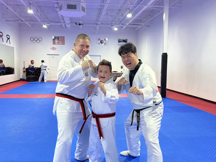 Master Jin's White Tiger Taekwondo Picture 4